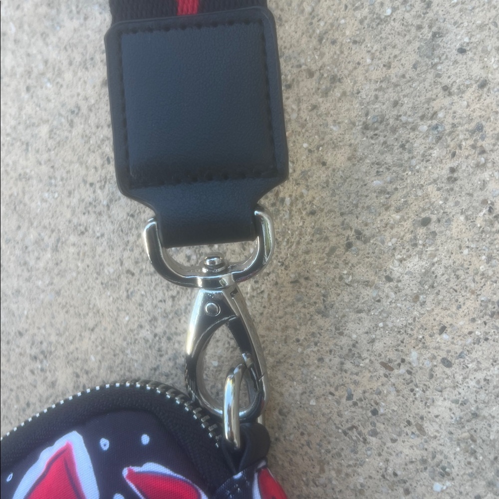 Brighton Love 'Hearts & Flutter Crossbody Black/Red Bag - Picture 5 of 8